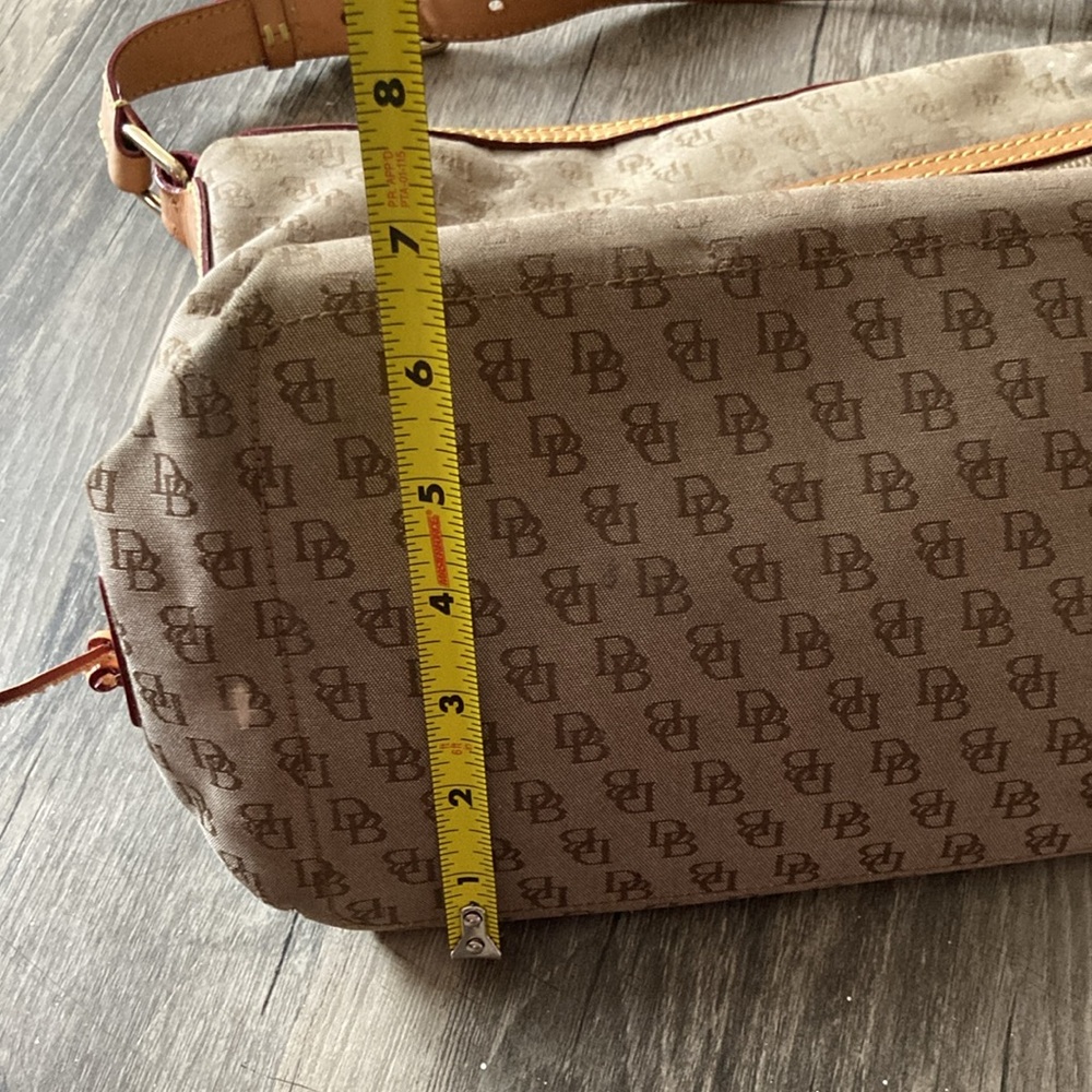 Dooney & Bourke signature shoulder bag. K664407 - Picture 7 of 16